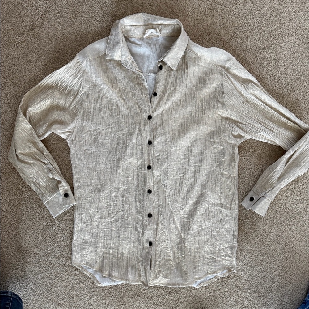 One & Only Elegant sparkly gold Button-Down Shirt